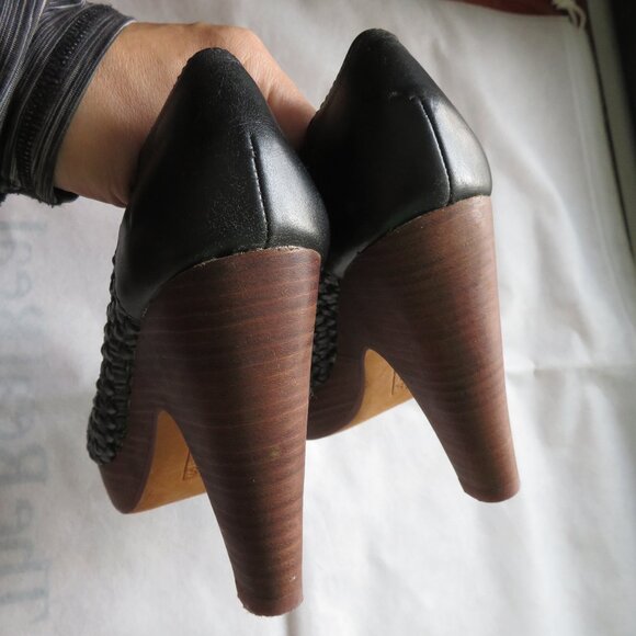 STEVE By Steve Madden Black Woven Leather Platform Peep Toe Votive Pumps - Picture 6 of 16